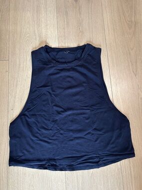 Lululemon Cut Back Crop Top - size 6